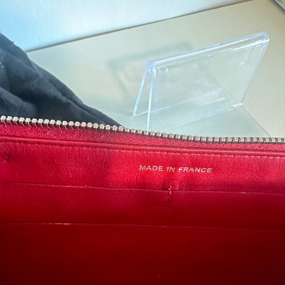 CHANEL caviar skin long wallet red with silver logo comes with COA dustbag & box - Picture 9 of 17